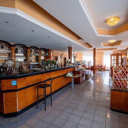 Kraichtaler Hof Hotel Buitenkant foto