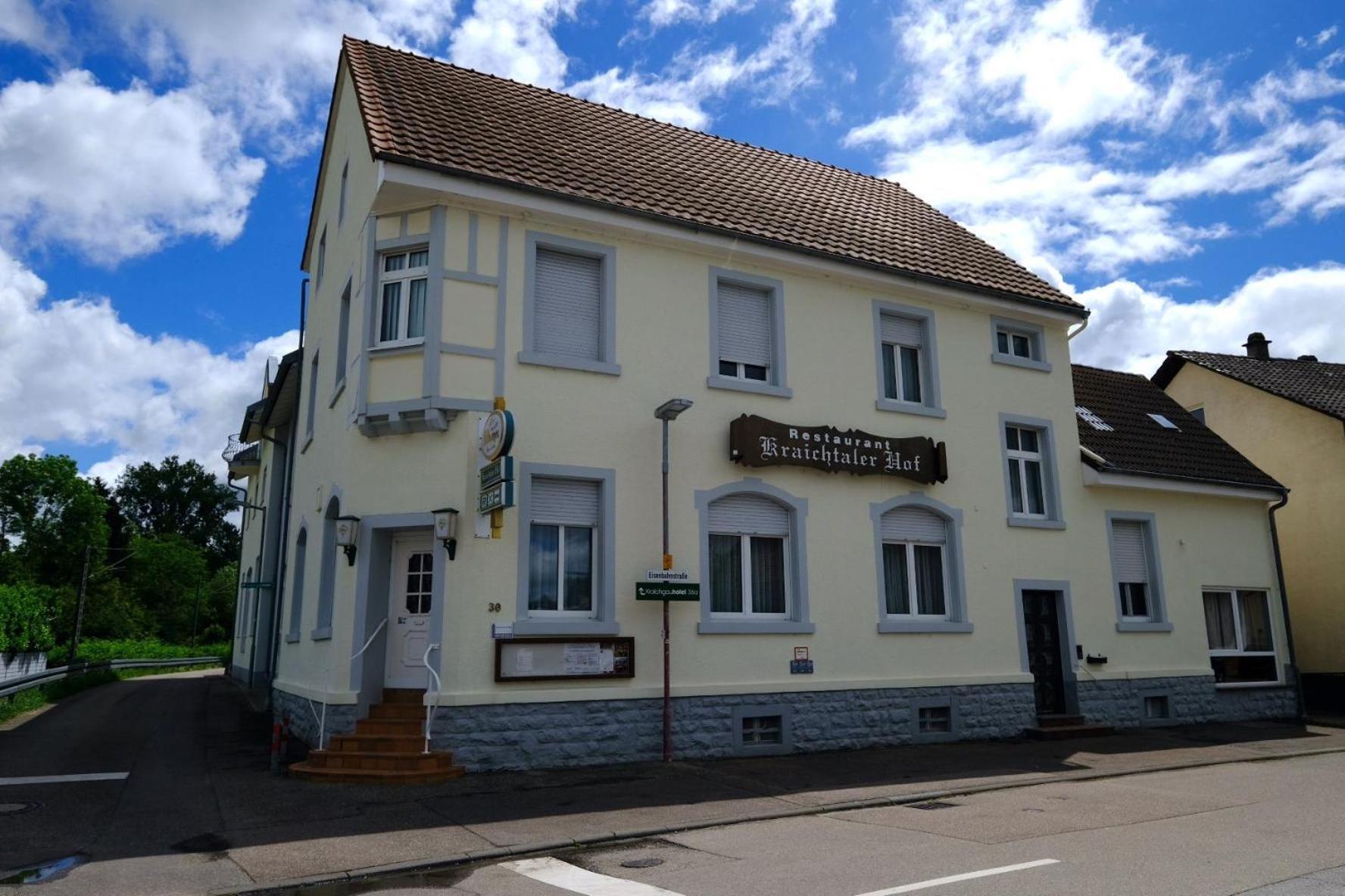 Kraichtaler Hof Hotel Buitenkant foto