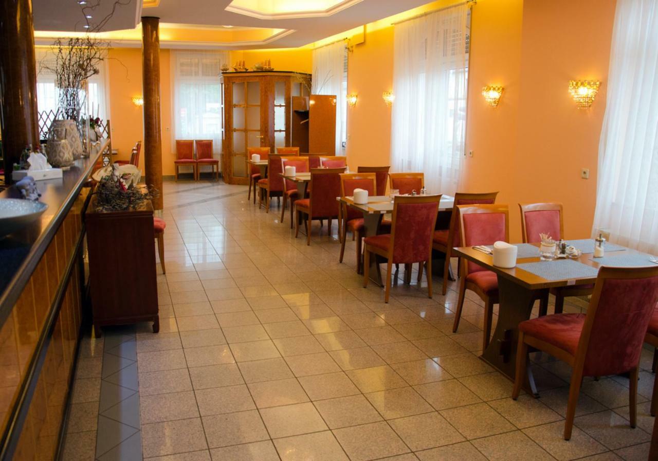Kraichtaler Hof Hotel Buitenkant foto
