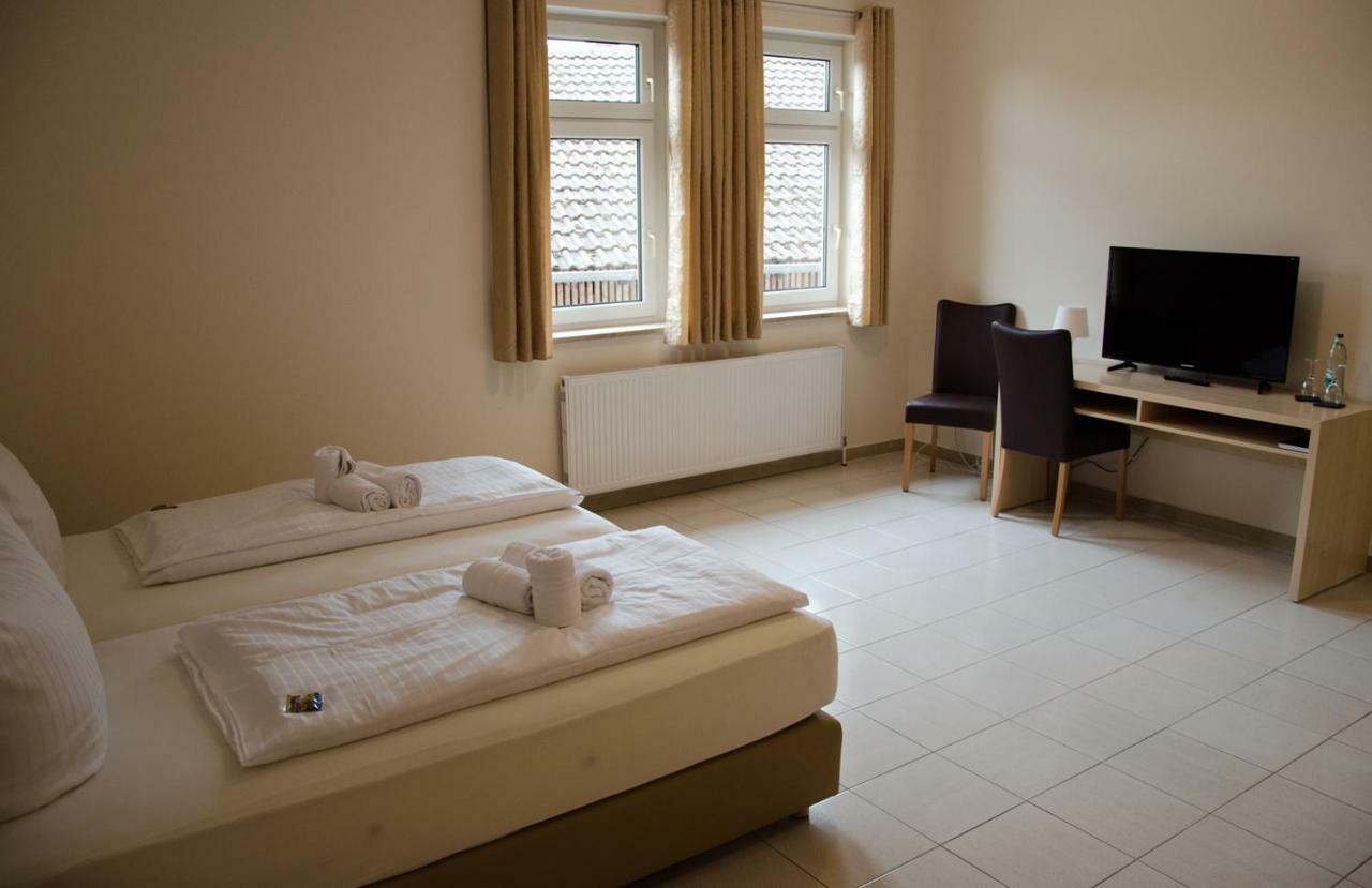 Kraichtaler Hof Hotel Buitenkant foto