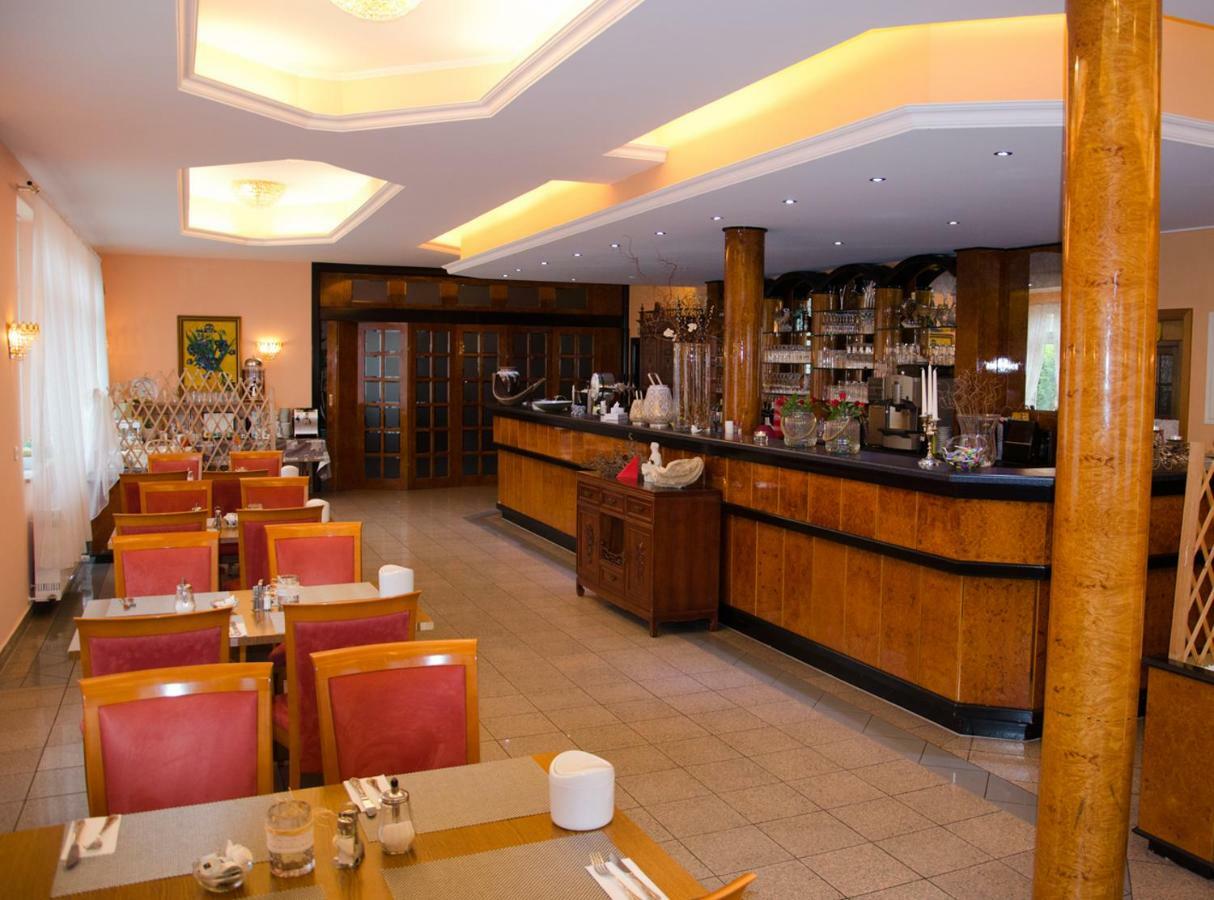 Kraichtaler Hof Hotel Buitenkant foto